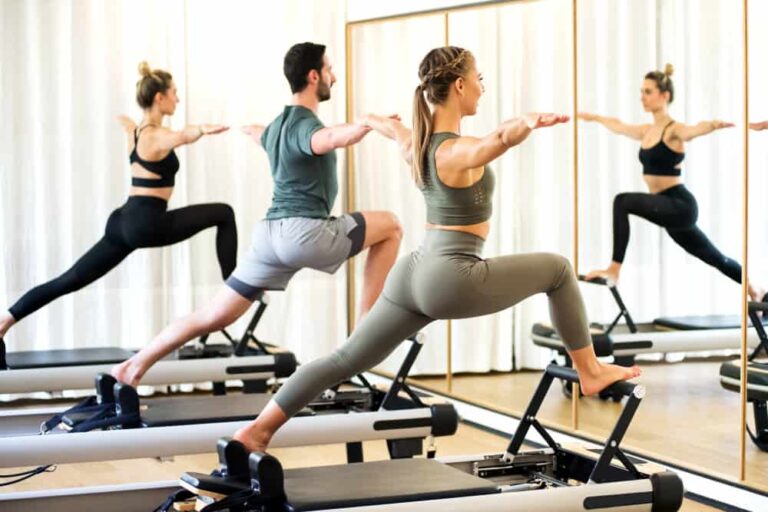 pilates training lunges
